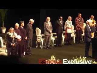 Billy Crystal Makes People Smile Talking At Muhammad Ali Final Farewell - esnews boxing