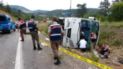 Muğla-Denizli Yolunda Otobüs Devrildi: 16 Yaralı