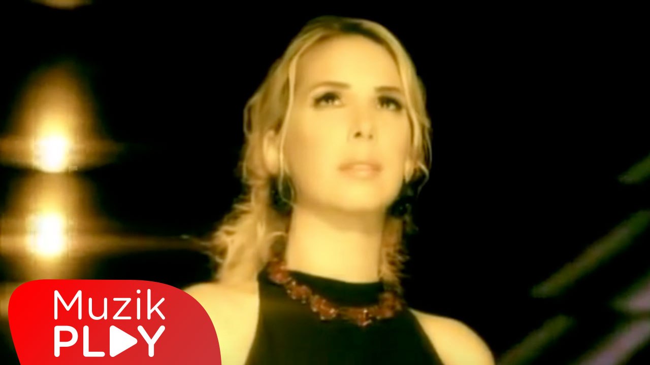 Tuğba Özerk - Aklımda Sen Varsın