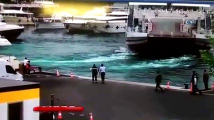 Arabalı vapurun lüks yata çarpma anı kamerada