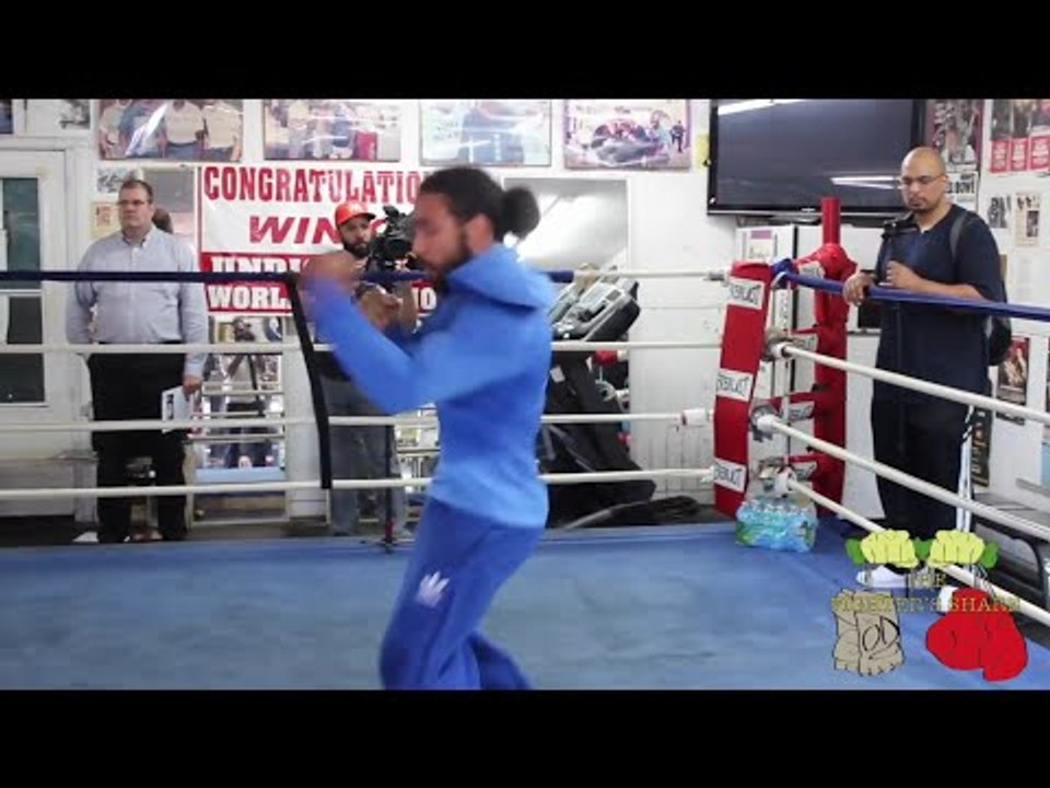 KEITH THURMAN DISPLAYS FOOTWORK & SWIFT COMBINATIONS WHILE SHADOW BOXING AS SHAWN PORTER BOUT LOOMS