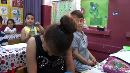 Özel Harekatın Videosu Minik Öğrencileri Ağlattı