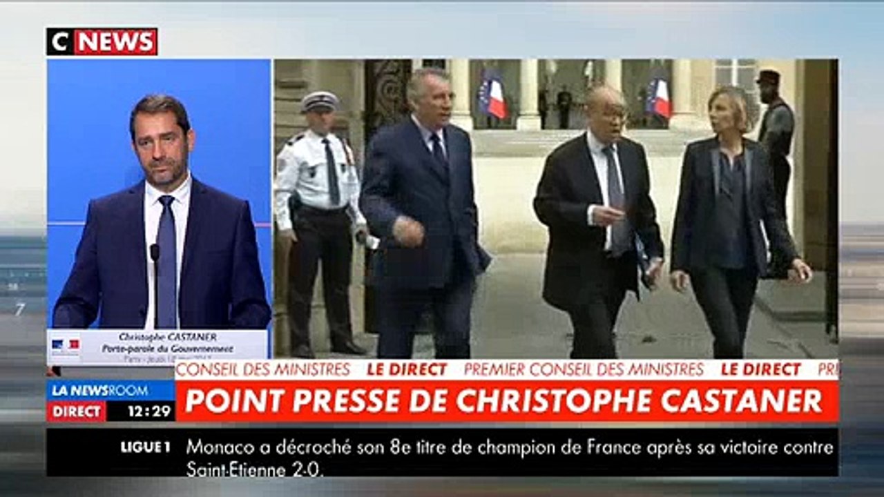 Pour le premier point presse du porte-parole, les journalistes s'inquiètent sur la liberté de la presse et le fontsavoir