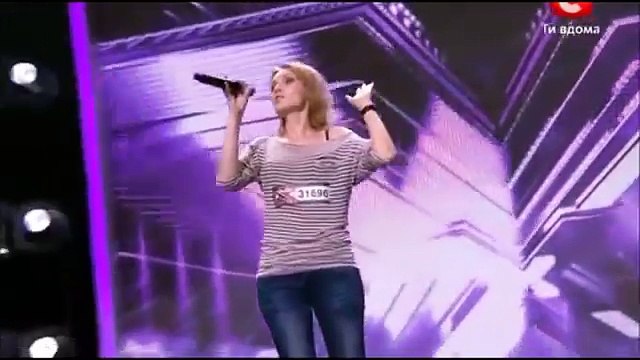 Jürinin şok oldugu bir ses mükemmel yorum- The jury is shocked by the excellent sound