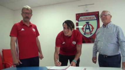 Altınordu, Erce Kardeşler'in Sözleşmesini Uzattı - Izmir