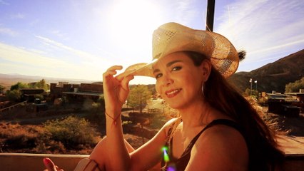 Laura Denisse - Hey Baby Qué Pasó