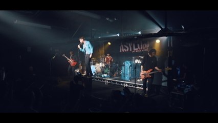 Kaiser Chiefs - Parachute (Absolute Radio Live)