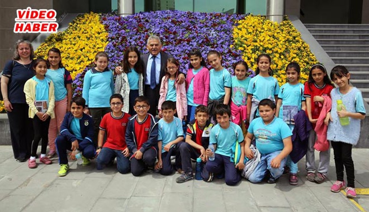 (18 MAYIS 2017) 75. YIL REZAN HAS İLKÖĞRETİM OKULU ÖĞRENCİLERİ  MELİKGAZİ MOLASINDA