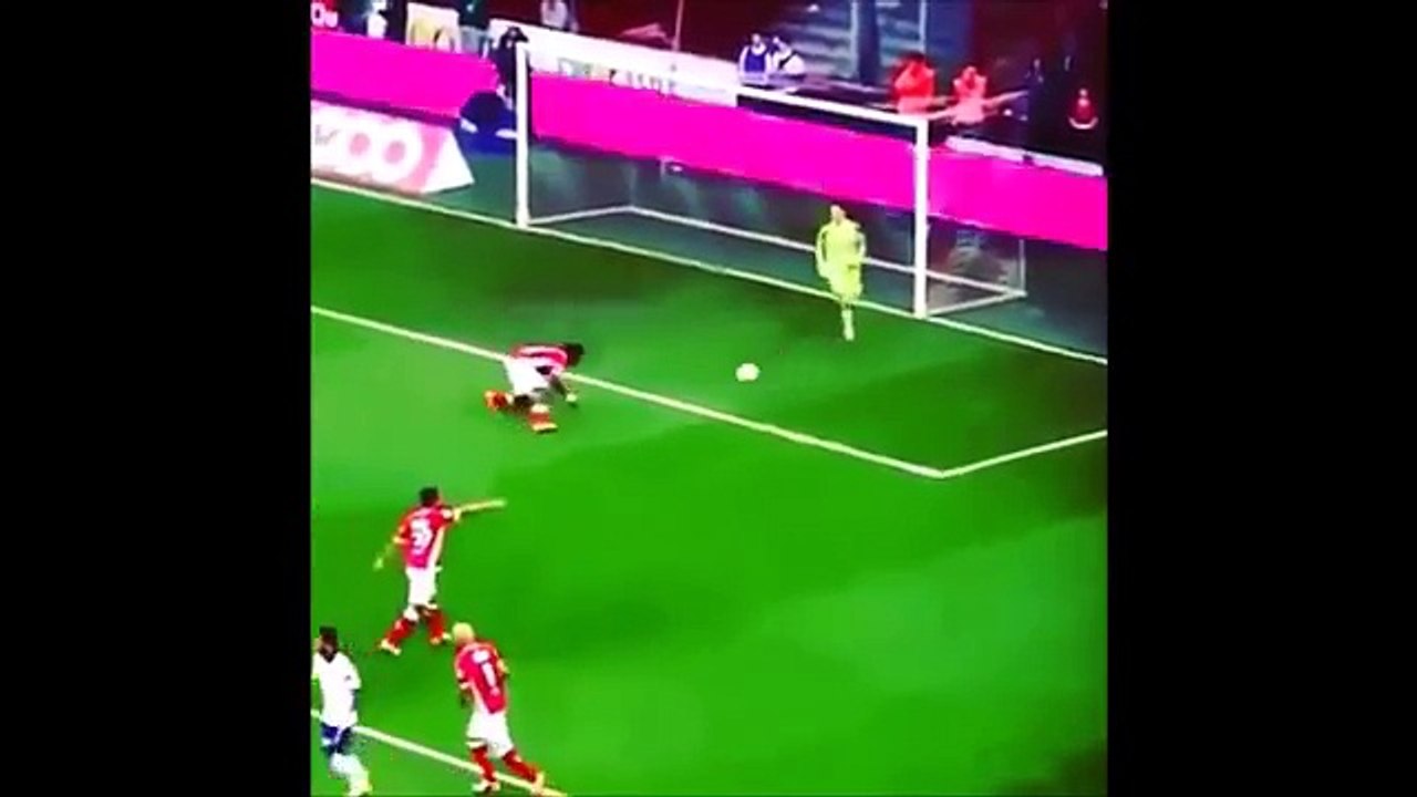 Best Funny Moments In Football 2017