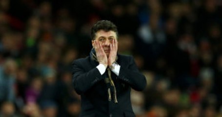 Watford Kulübü, İngilizce Öğrenemeyen Teknik Direktörü Kovdu