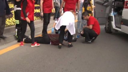 Karşıdan Karşıya Geçen Kadına Araba Çarptı