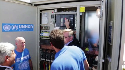 Jordanie: un camp de réfugiés se dote de panneaux solaires