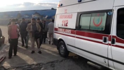 Demir Yığını Altında Kalan İşçi Yaralandı