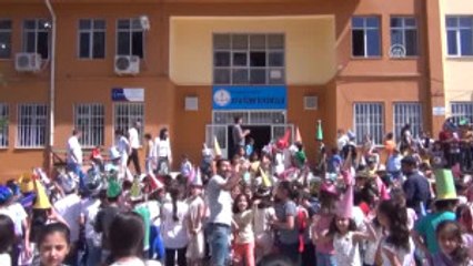 Bismil Kaymakamı Gülenç'ten Engeli Çocuklara Jest