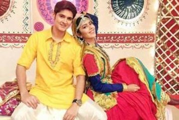 Aditya links up Kirti and Naksh in Yeh Rishta…