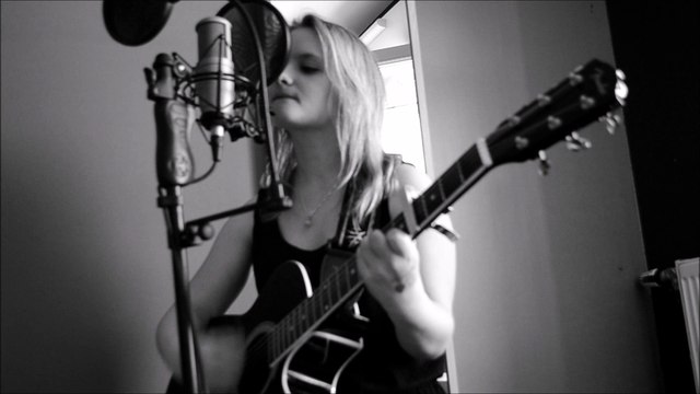 Je M'en Vais , Vianney, By Léa Bouvignies