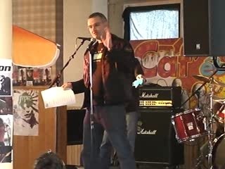 Show case dans la friche du Deux Pièces cuisine en 2007