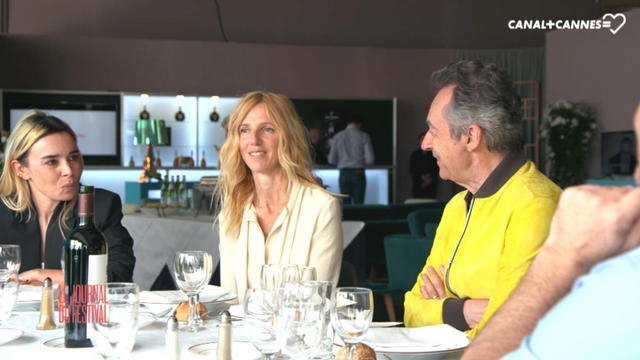 Sandrine Kiberlain dans Le Journal du Festival - Festival de Cannes 2017