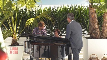 Скачать видео: Mathieu Amalric et Jeanne Balibar en interview - Festival de Cannes 2017