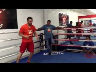 brandon rios showing fast hands - esnews boxing
