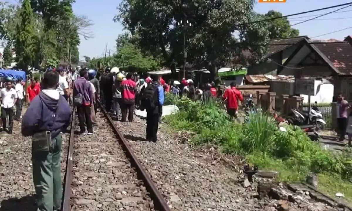 2 Pejalan Kaki Tewas Disambar Kereta