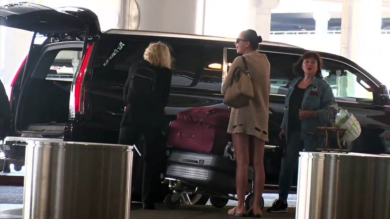 New Mom Irina Shayk Flaunts Perfect Figure At LAX