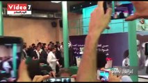 إيرانيون يهتفون للزعيم الإصلاحى: 