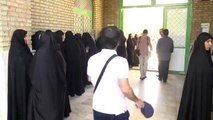 Tekrar - Iran'da Halk Cumhurbaşkanlığı Seçimleri Için Sandık Başında