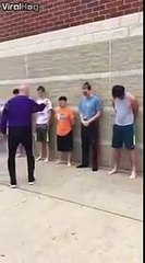 Вони хотіли піти на мітинг проти Трампа