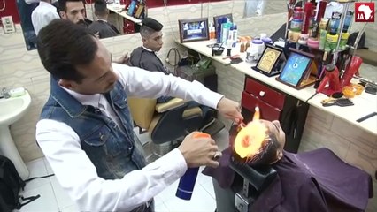 Égypte : le coiffeur qui met le feu, au nom du style