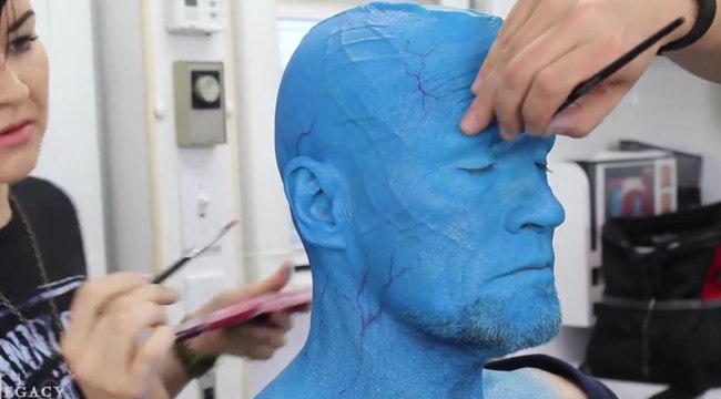 Micheal Rooker se transforme en Yondu - make up Guardians of The Galaxy 2