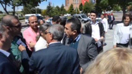 Tekirdağ Ergene'de AK Parti Ile CHP Arasında Çelenk Tartışması