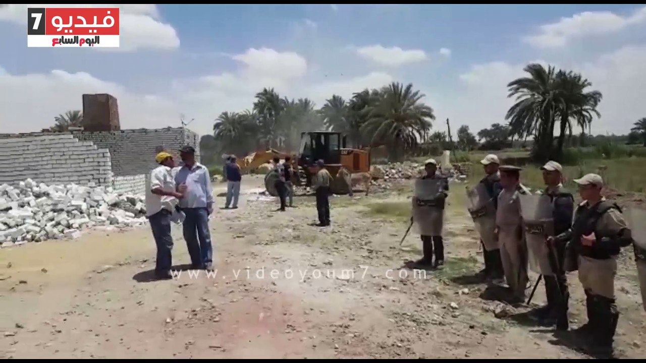 تنفيذ 40 قرار إزالة لتعديات على  5 أفدنة  من أم...