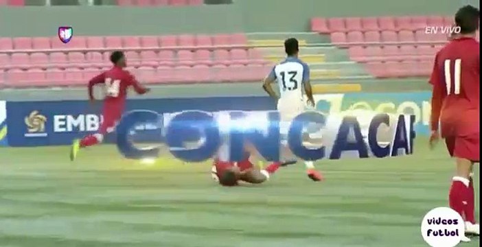لاعب منتخب كوبا حاول تقليد تسديدة رونالدو فسخر منه المعلقين