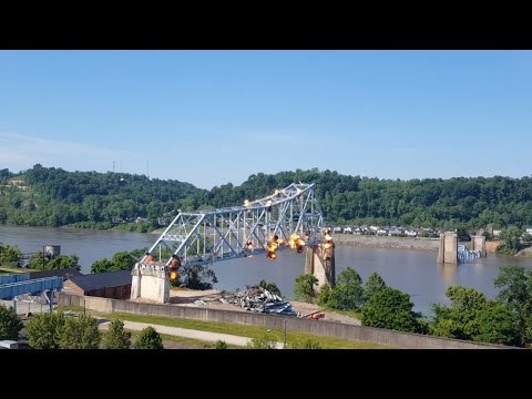Bridge Connecting Ohio, Kentucky Demolished