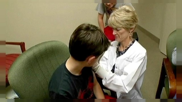 Детские прививки как повод для политических раздоров