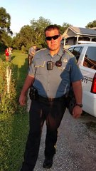 Ce shérif de Louisiane menotte et embarque un ado