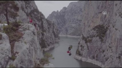 Ip Üzerinde 100 Saat Kalarak Dünya Rekoru Kırdı