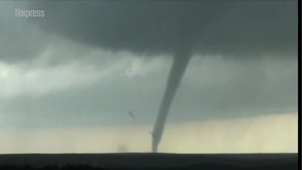 D'impressionnantes tornades frappent le sud des État-Unis