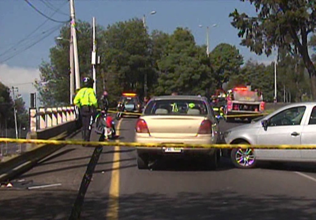 Choque múltiple de un herido en Quito