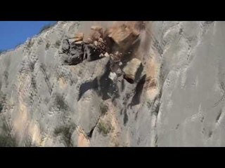 Climber Narrowly Avoids Major Rockfall