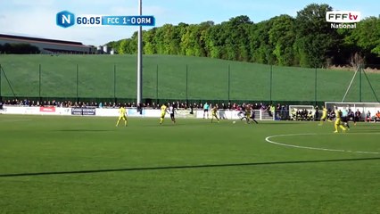 Carton Jaune à l'encontre de Ba qui empêche le contre de Chambly