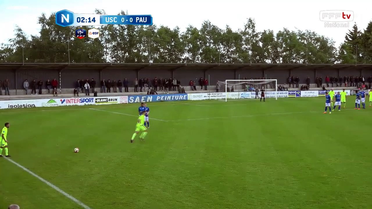 Coup franc, super tête de Yann L sur le poteau.