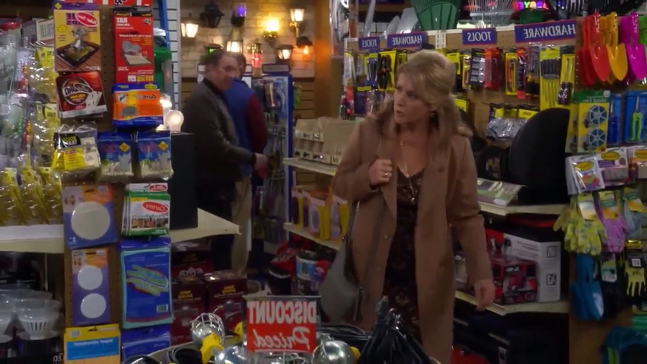 Last Man Standing S04 E09 Changing Light Bulbs