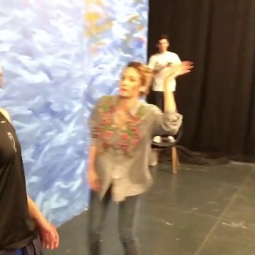 Paula ensayando para musical de EEES - 18 de Mayo