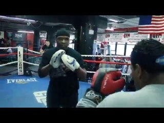 Shawn Porter EXPLOSIVE on mitts with Kenny Porter EsNews Boxing