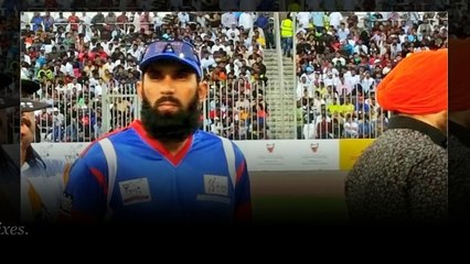 Misbah And Afridi In Bahrain