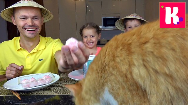 Свиные хвостики и пирожки с дурианом Red Bull из Корем и Guawa Juice у Мисс Кати и Мистера Макса новое видео на канале