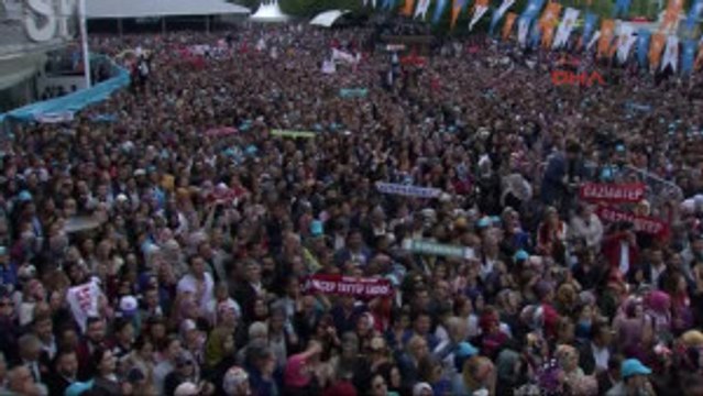 AK Parti 3. Olağanüstü Büyük Kongresi 'Recep Tayyip Erdoğan' Sloganlarıyla Başladı 3