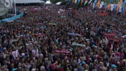 AK Parti 3. Olağanüstü Büyük Kongresi 'Recep Tayyip Erdoğan' Sloganlarıyla Başladı 3